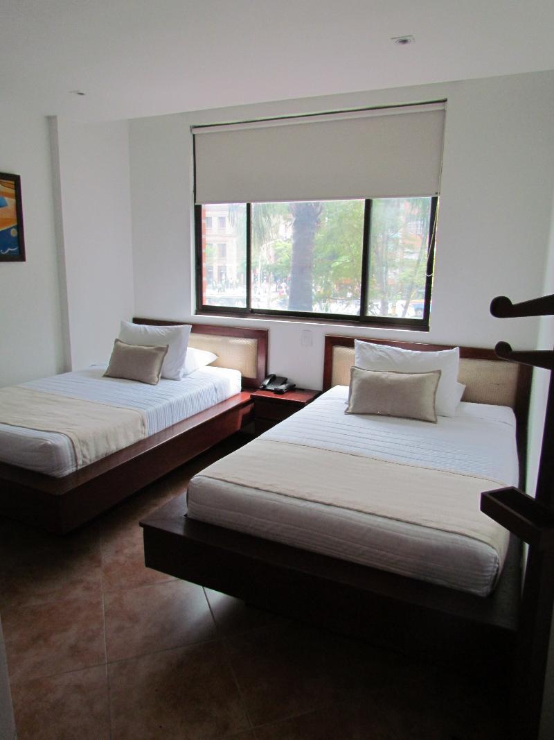 Hotel Plaza Mayor เมเดยิน ภายนอก รูปภาพ