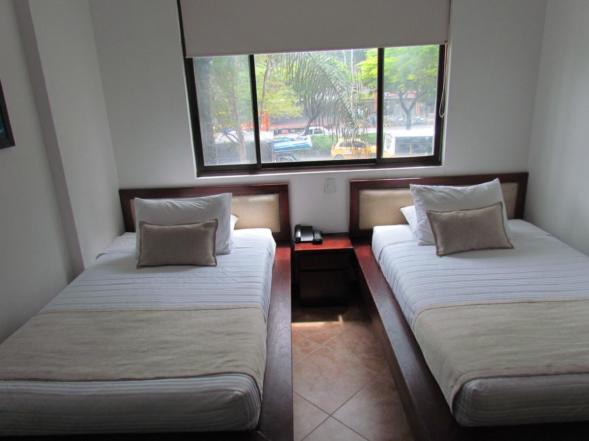 Hotel Plaza Mayor เมเดยิน ภายนอก รูปภาพ