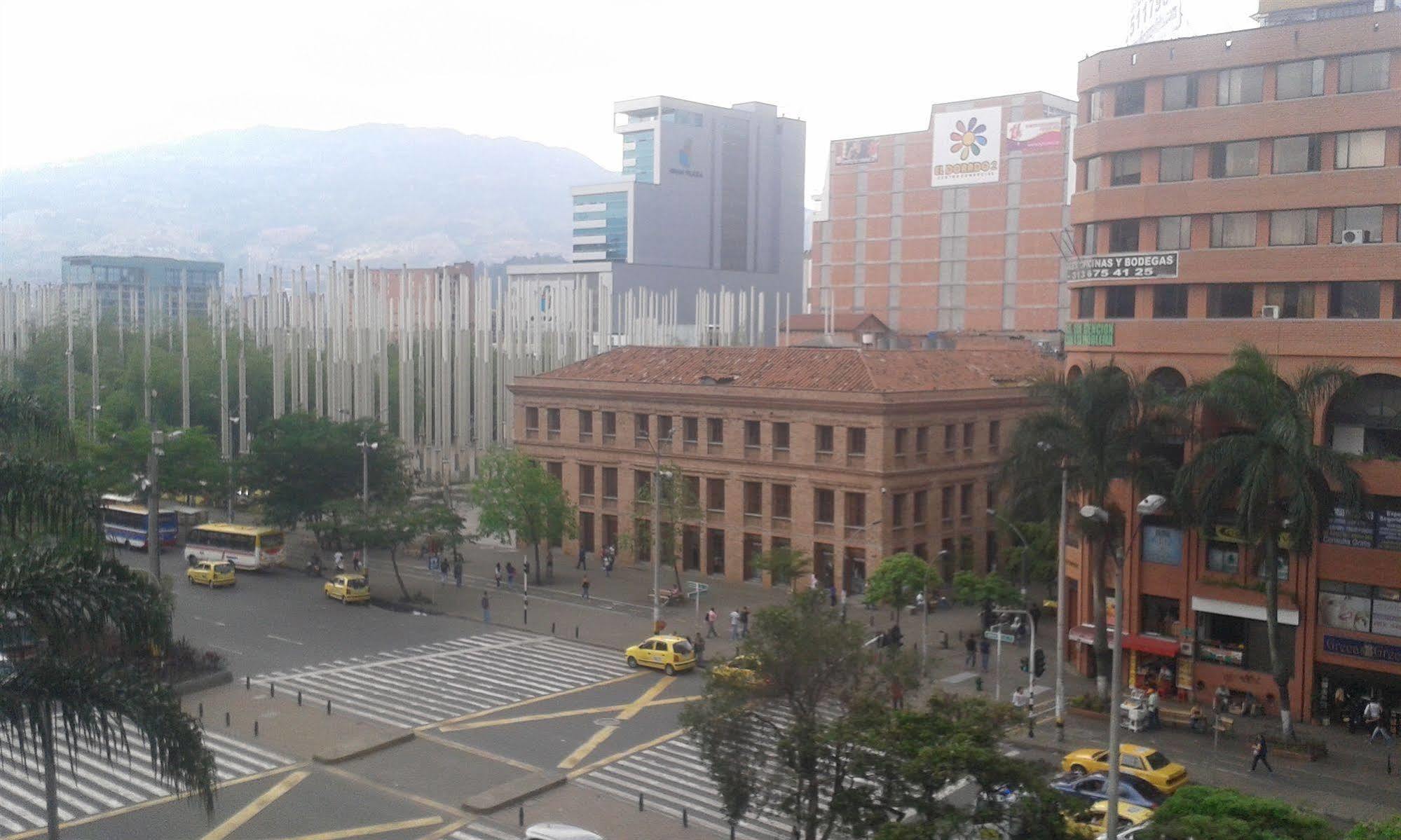 Hotel Plaza Mayor เมเดยิน ภายนอก รูปภาพ
